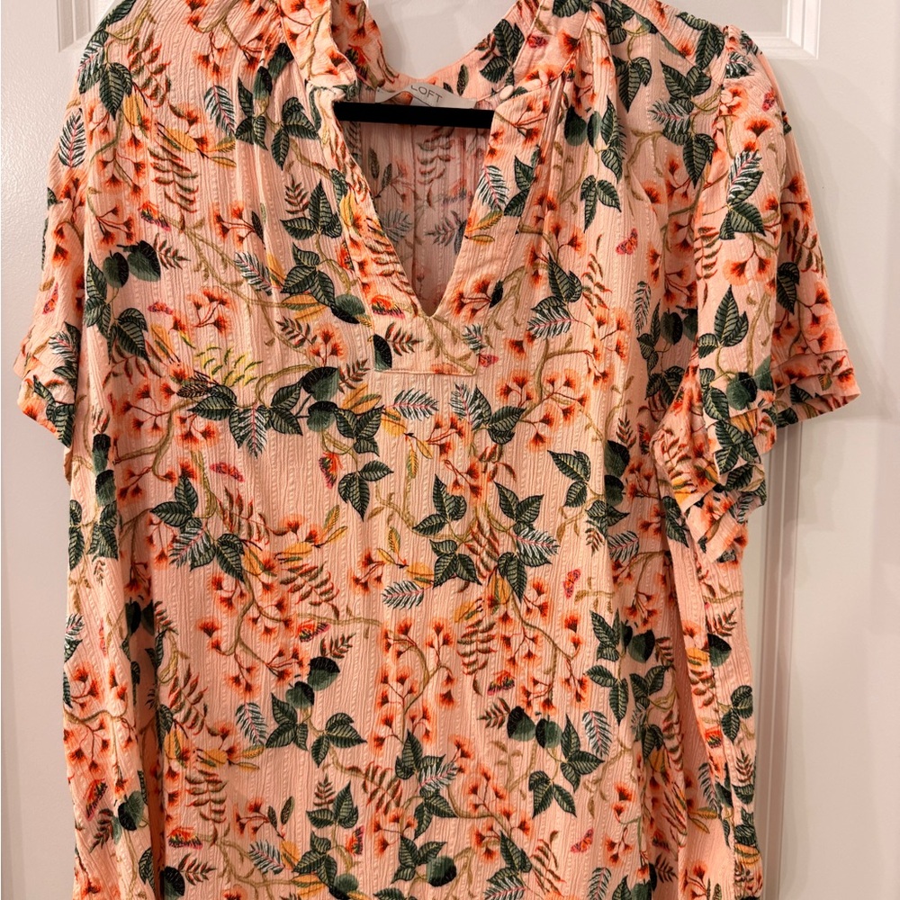 LOFT Peach Floral V-Neck Tunic with Green Leaf Print